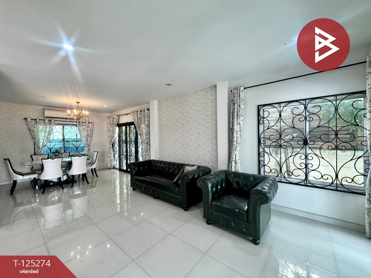 ขายบ้านแฝด หมู่บ้านเดอะวิลเลต (The Villette) ชลบุรี Loading...