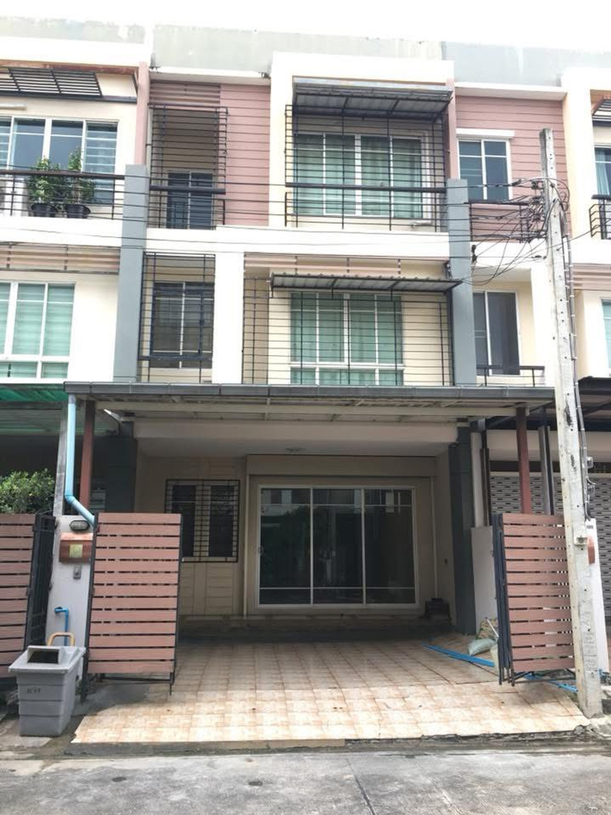 ขายทาวน์โฮมเอกชัย บางบอน : ทาวน์โฮม เดอะ แพลนท์ ซิตี้ สาทร / 3 ห้องนอน (ขาย), The Plant Citi Sathorn / Townhome 3 Bedrooms (FOR SALE) BALL042