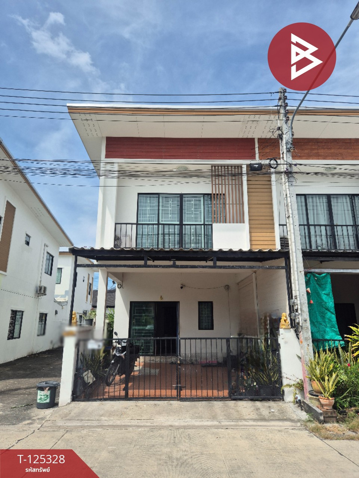 ขายทาวน์เฮ้าส์ หมู่บ้านแพนนาเซียวิลล์ ชลบุรี (Panacea Ville) พร้อมเข้าอยู่ Loading...