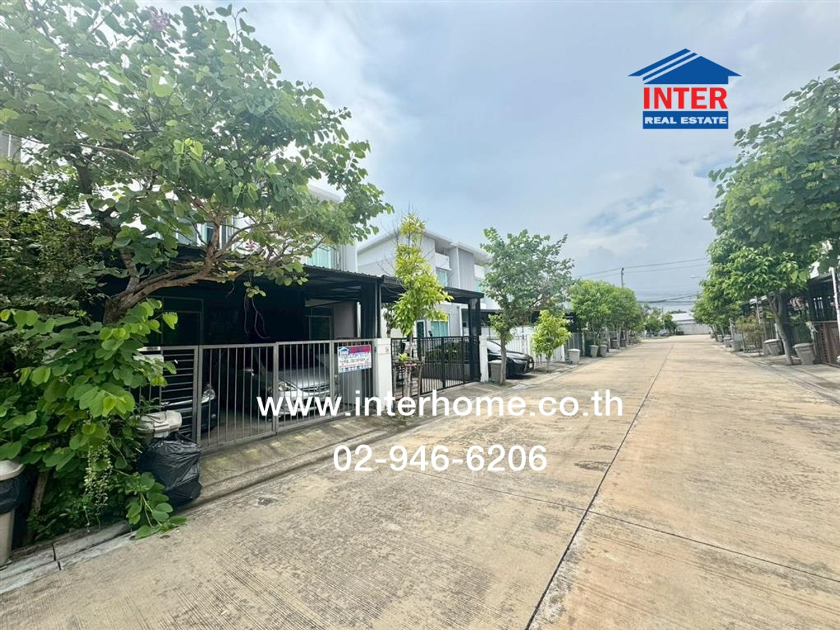 ทาวน์โฮม 2 ชั้น 20.6 ตร.ว. หมู่บ้านซิตี้เซนส์ พระราม2 - ท่าข้าม ใกล้โรงเรียนสวนกุหลาบวิทยาลัย ธนบุรี ติดถนนเลียบด่วนวงแหวน ถนนพระราม2 เขตบางขุนเทียน กรุงเทพมหานคร Loading...