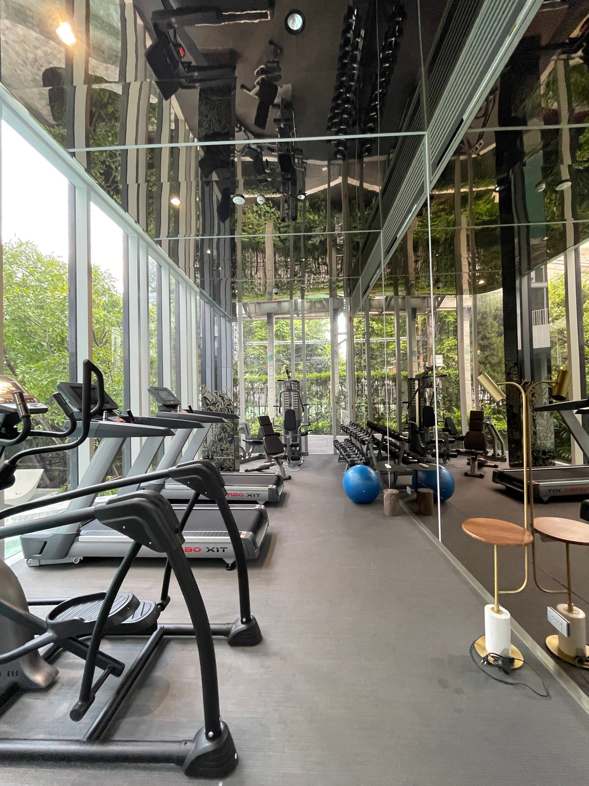 ขายคอนโดสุขุมวิท อโศก ทองหล่อ : ขายคอนโด Chewathai Residence Thonglor ทำเลทองหล่อ 20 เดินถึงได้ทั้งเอกมัย-ทองหล่อ เงียบสงบ เป็นส่วนตัว พร้อมอยู่ Fully Fitted พร้อมเฟอร์ฯ เครื่องใช้ไฟฟ้า ครบ