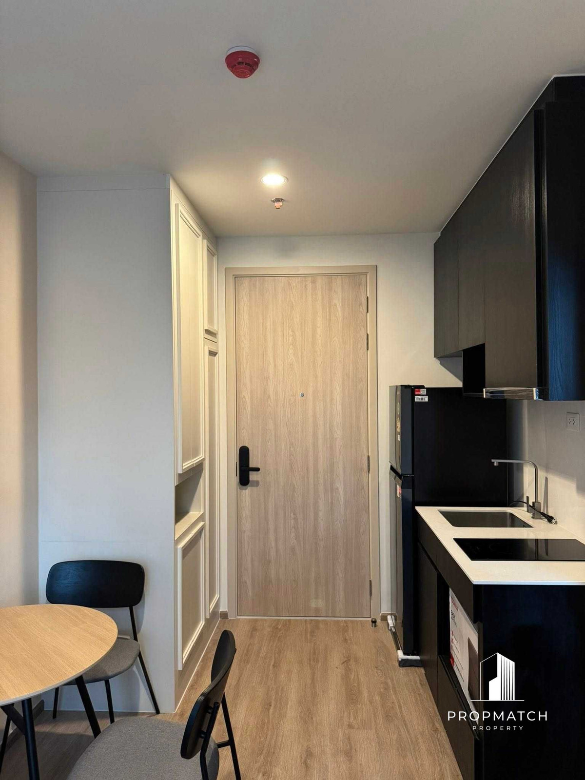 ✨Flash Deal ✨Nue District R9( 1Bed 1Bath 26SQM.) Fully furnished, ready to move in!! Only 20,000 baht per month Tel.0981315848 @propmatch Loading...