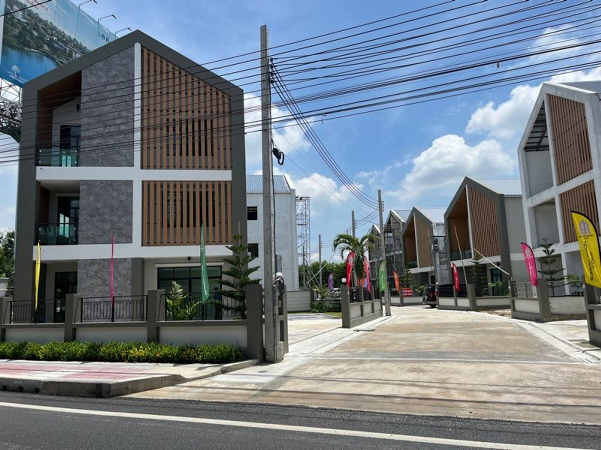 ขายสำนักงานแจ้งวัฒนะ เมืองทอง : ขาย Home Office (ชัยพฤกษ์) 2 และ 3 ชั้นพร้อมที่ดิน ทำเลดี เดินทางสะดวก ใกล้สถานีรถไฟฟ้า MRT แยกปากเกร็ด 