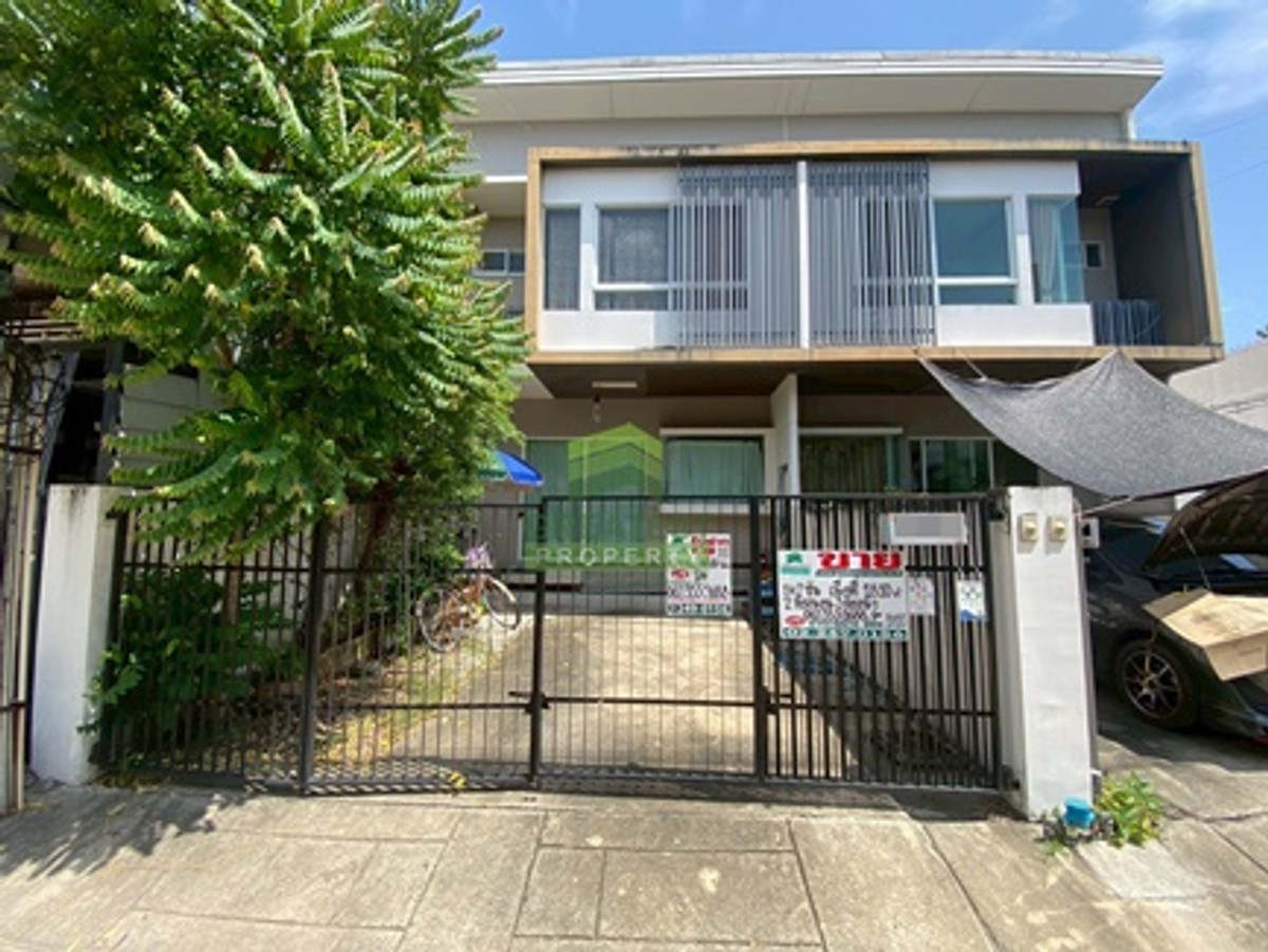 For SaleTownhomeSamut Prakan,Samrong : Townhome for sale, Modern Style, Indy Pracha Uthit 2, area 18.10 sq m, complete functions, good location, near Kanchanaphisek Ring Road.