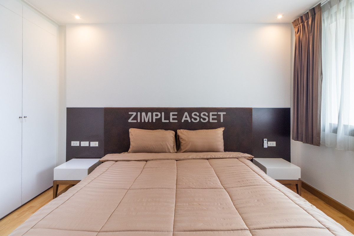For RentSukhumvit, Asoke, Thonglor : Line ID: @zimple_asset  Service Apartment on Sukhumvit Soi 8. Fully furnished large rooms with fitness and swimming pool. Conveniently located near BTS Nana. Accepts both short-term and long-term stays