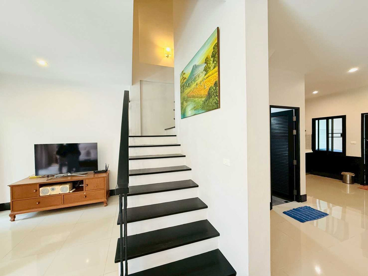 ขาย/เช่า บ้านหรูสไตล์ซิโน–โปรตุเกส ใจกลางเมืองภูเก็ต พร้อมระบบ Smart Gate Loading...