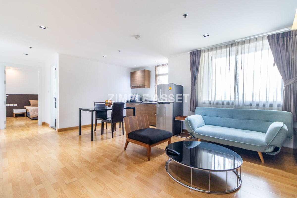 For RentSukhumvit, Asoke, Thonglor : Line ID: @zimple_asset  Service Apartment on Sukhumvit Soi 8. Fully furnished large rooms with fitness and swimming pool. Conveniently located near BTS Nana. Accepts both short-term and long-term stays