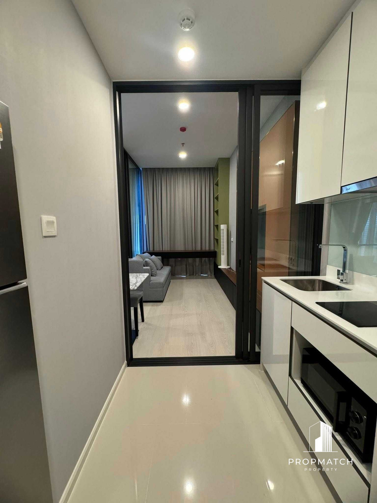 ✨Flash Deal ✨Mazarine Ratchayothin( 1Bed 1Bath 33.45SQM.) แต่งครบพร้อมอยู่ !! เพียง 21,000บาทต่อเดือน Tel.0981315848 @propmatch Loading...