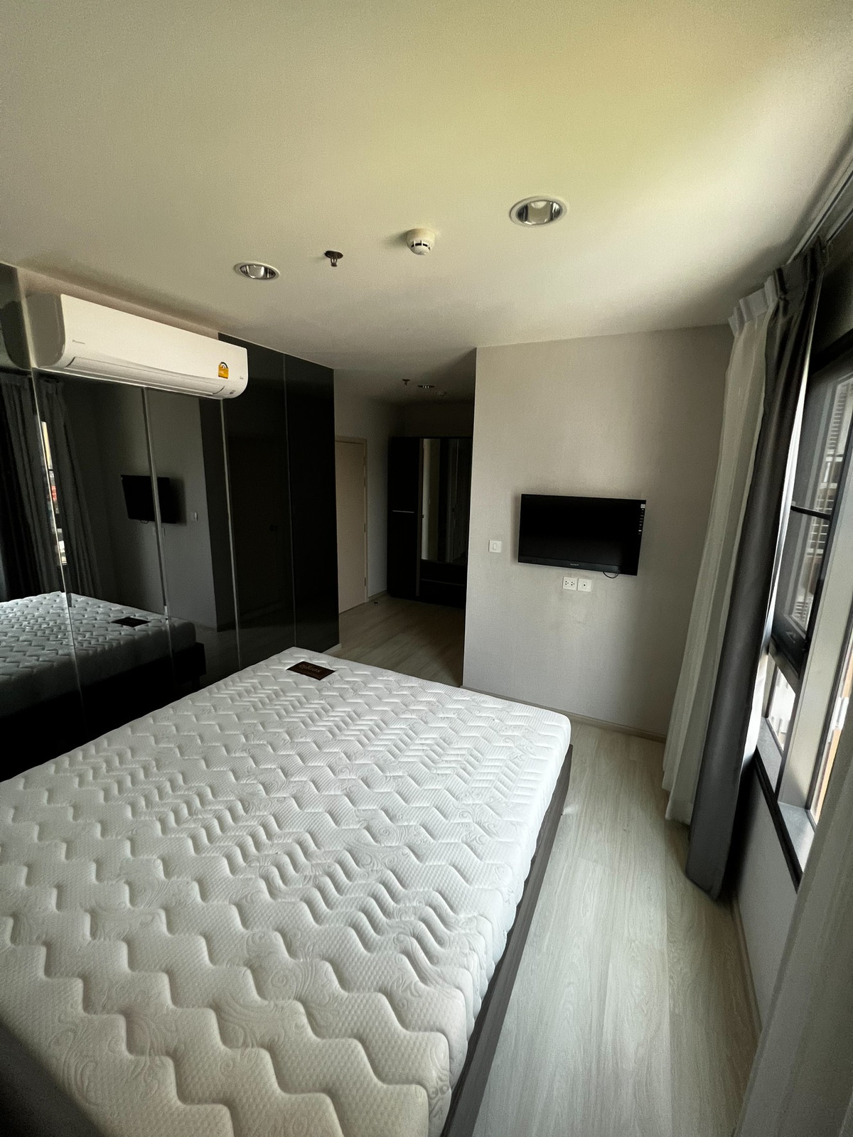 📢 For rent Life Pinklao 🚆 next to MRT Bang Yi Khan, 5 minutes to Siriraj Loading...