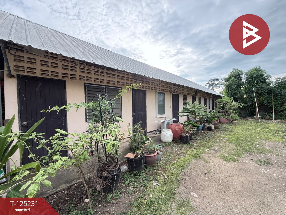 Single house with land for sale, area 2 ngan 6 sq m, Sattahip, Chonburi. Loading...