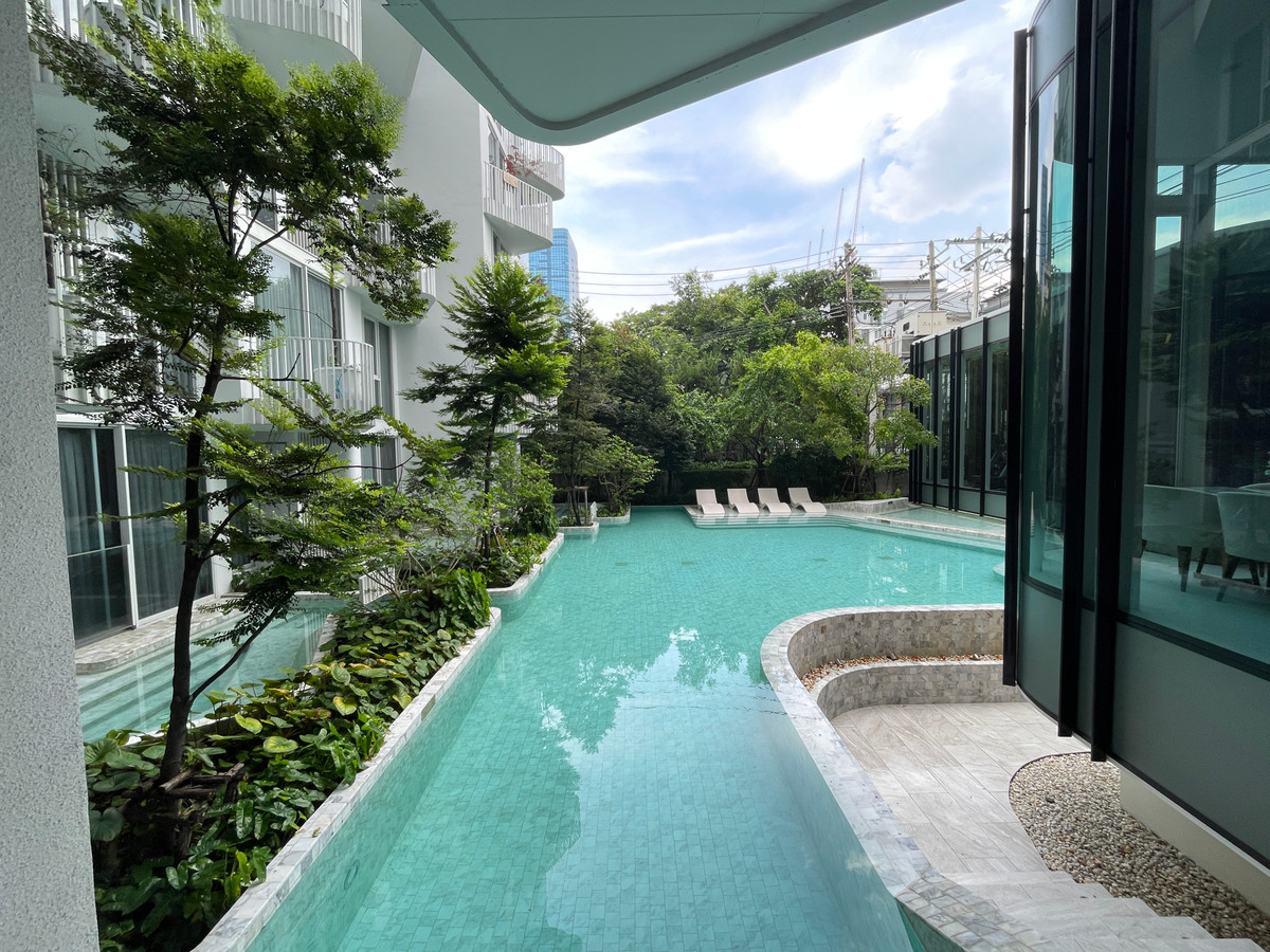 ขายคอนโดสุขุมวิท อโศก ทองหล่อ : ขายคอนโด Chewathai Residence Thonglor ทำเลทองหล่อ 20 เดินถึงได้ทั้งเอกมัย-ทองหล่อ เงียบสงบ เป็นส่วนตัว พร้อมอยู่ Fully Fitted พร้อมเฟอร์ฯ เครื่องใช้ไฟฟ้า ครบ