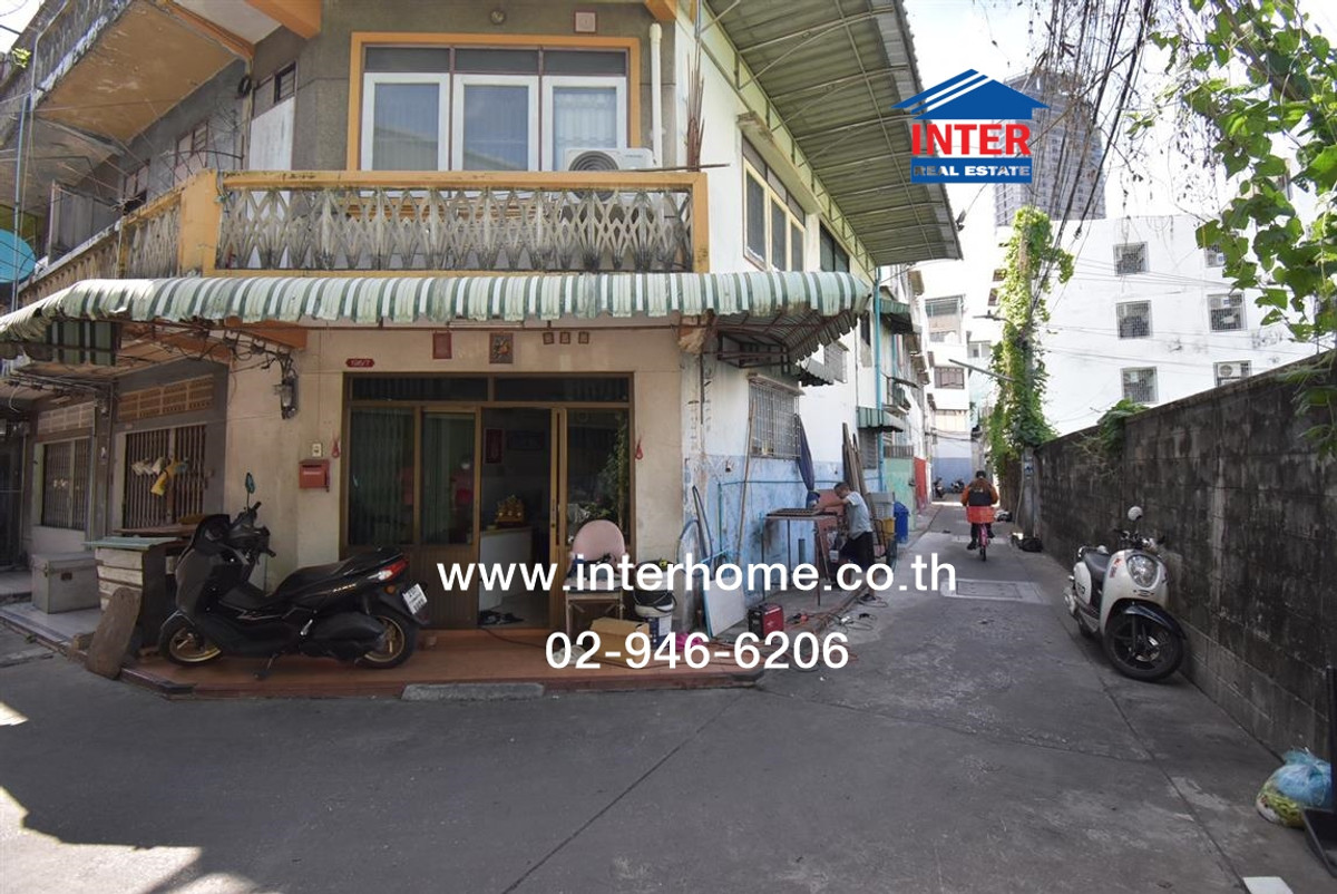 Townhouse, 3 floors, 13 sq m. Townhouse, Rama 4 Road, Soi Kaew Fa (Soi Song Phra), Rama 4 Road, Si Phraya Road, Bang Rak District, Bangkok. Loading...