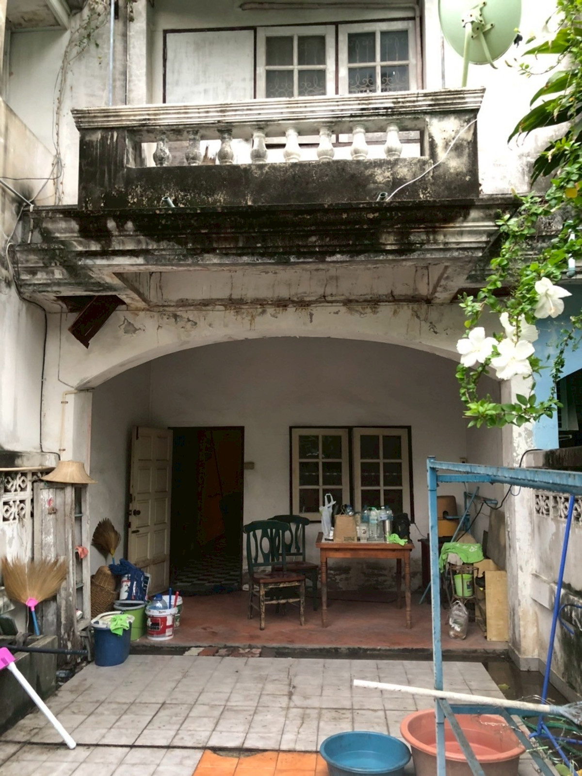 ขายด่วน ถูกมาก !!! ทาวน์เฮาส์ 2 ชั้น พร้อมให้คุณรีโนเวทได้ตามแบบที่ต้องการ !!! หมู่บ้านเจษฎา 2 ซ.พหลโยธิน 48 ขนาด 22.9 ตร.ว รีโนเวทไว้อยู่อาศัย หรือไว้ปล่อยเช่าขายต่อก็ทำกำไรได้คุ้มสุดๆ ใกล้ ม.เกษตรศาสตร์ หลักสี่ รามอินทรา บางเขน ดอนเมือง เดินทางสะดวก Loading...