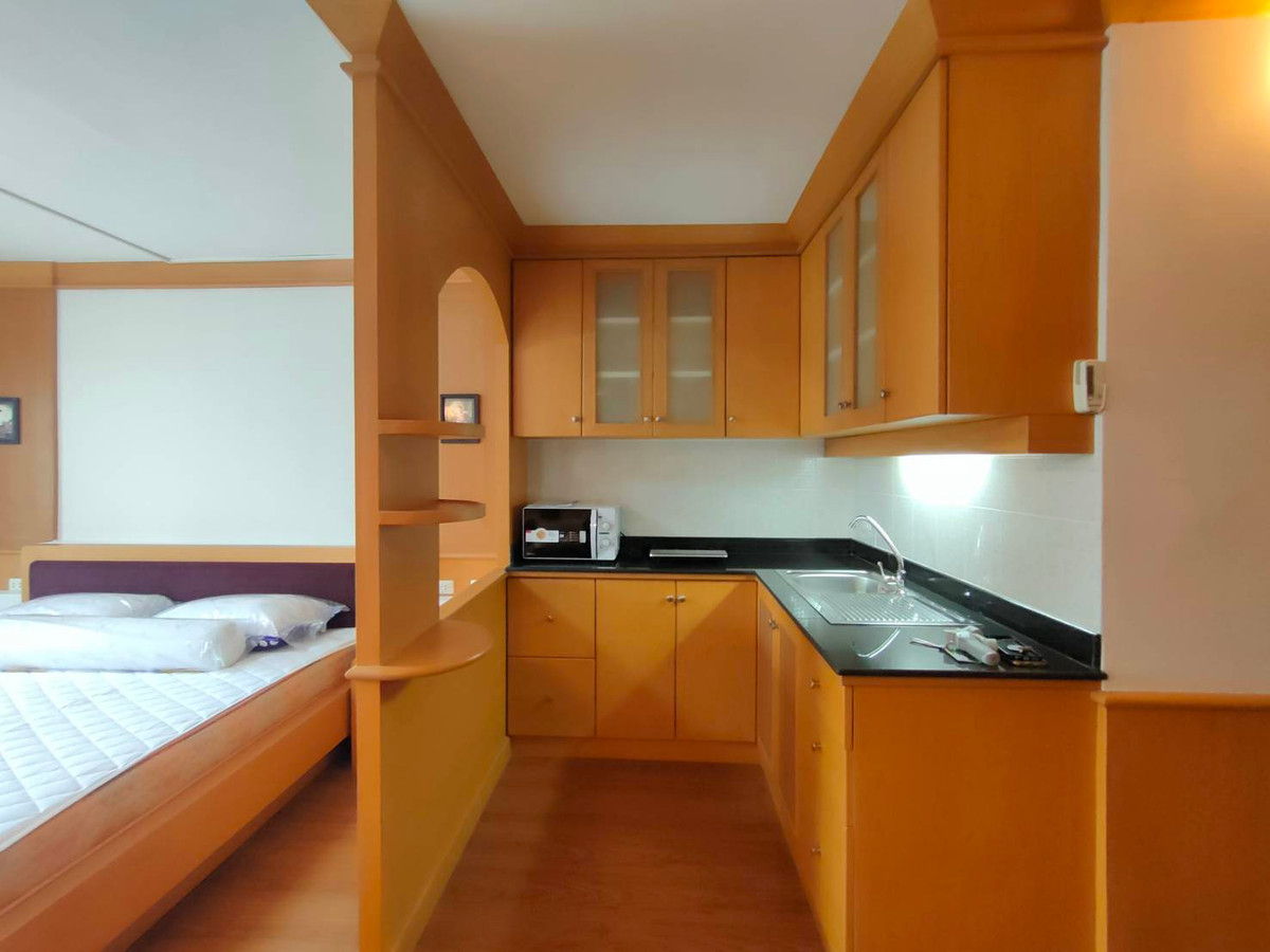 Studio room for rent with mountain view Hillside Condo 7 in Business Park  Near Bangkok Hospital Chiang Mai city Loading...