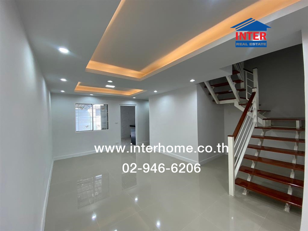 Townhouse, 2 floors, 21.3 sq m, Pruksa 48 Village, Om Yai – Phetkasem, Soi Wat Thian Dat, Phetkasem Road, Sam Phran, Nakhon Pathom. Loading...