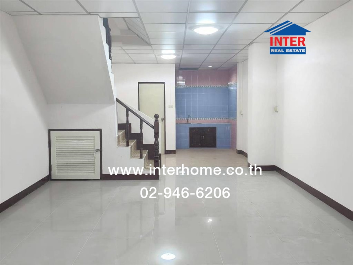 ทาวน์เฮ้าส์ 2 ชั้น 18 ตร.ว. หมู่บ้านแพรมาพร คลองสี่ ธัญบุรี ถนนรังสิต-นครนายก ลำลูกกา ปทุมธานี Loading...