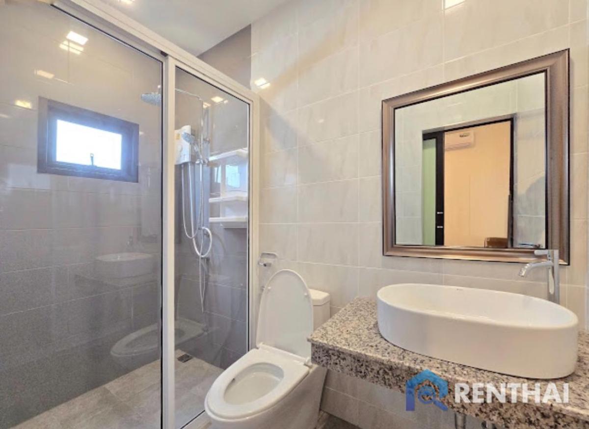 ขายพัทยา บางแสน ชลบุรี สัตหีบ : ขาย บ้านพูลวิลล่า สไตล์นอร์ดิก พื้นที่เยอะ  เพดานสูง อยู่สบาย