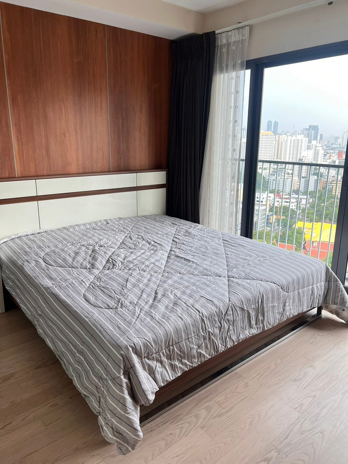 ST338 Noble Remix Thonglor คอนโดหรูใจกลางทองหล่อ ติดสถานี BTS ทองหล่อ Loading...