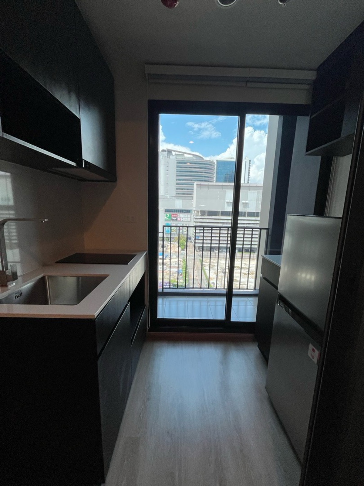 ให้เช่าคอนโดพระราม 9 เพชรบุรีตัดใหม่ RCA : ให้เช่า Condo For Rent : Nue District R9 (1 ห้องนอน 1 ห้องน้ำ)