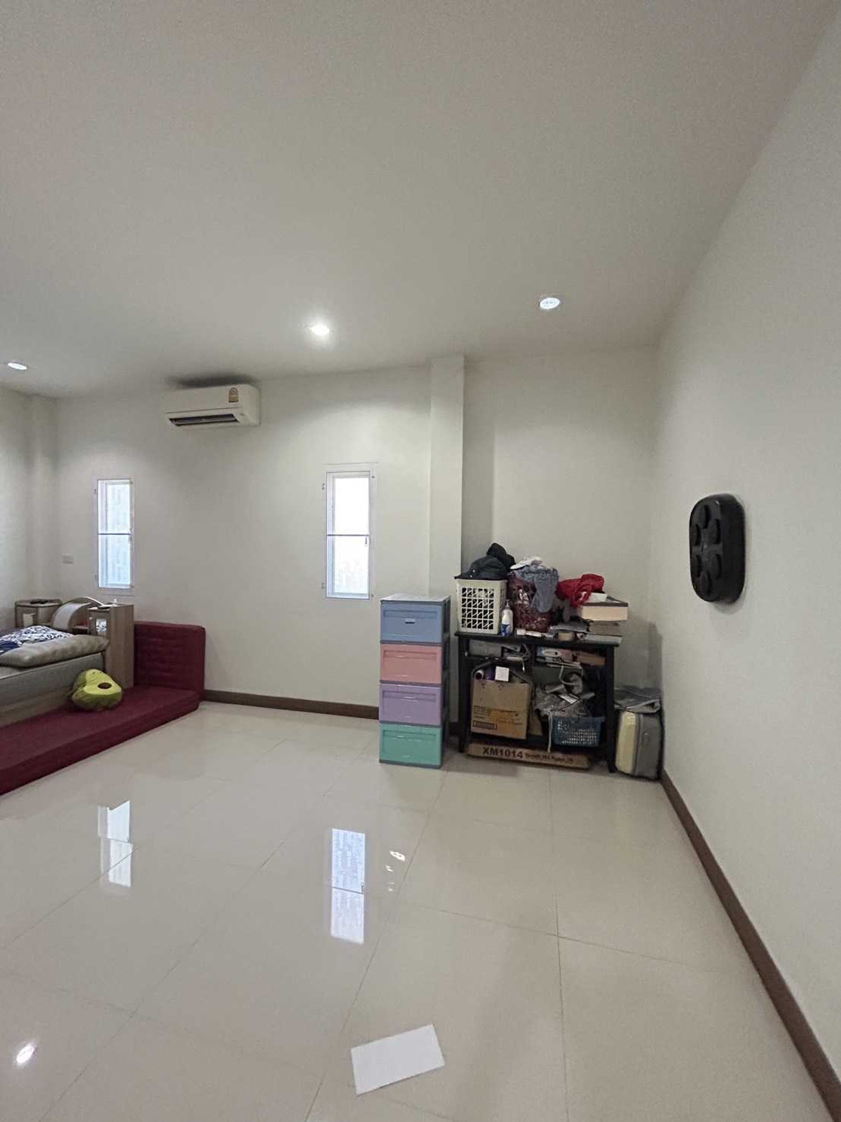 ขาย บ้านพร้อมที่ดินหมู่บ้านตวงทอง 134 ตร.ม. ใกล้ถนนเอเชีย Loading...