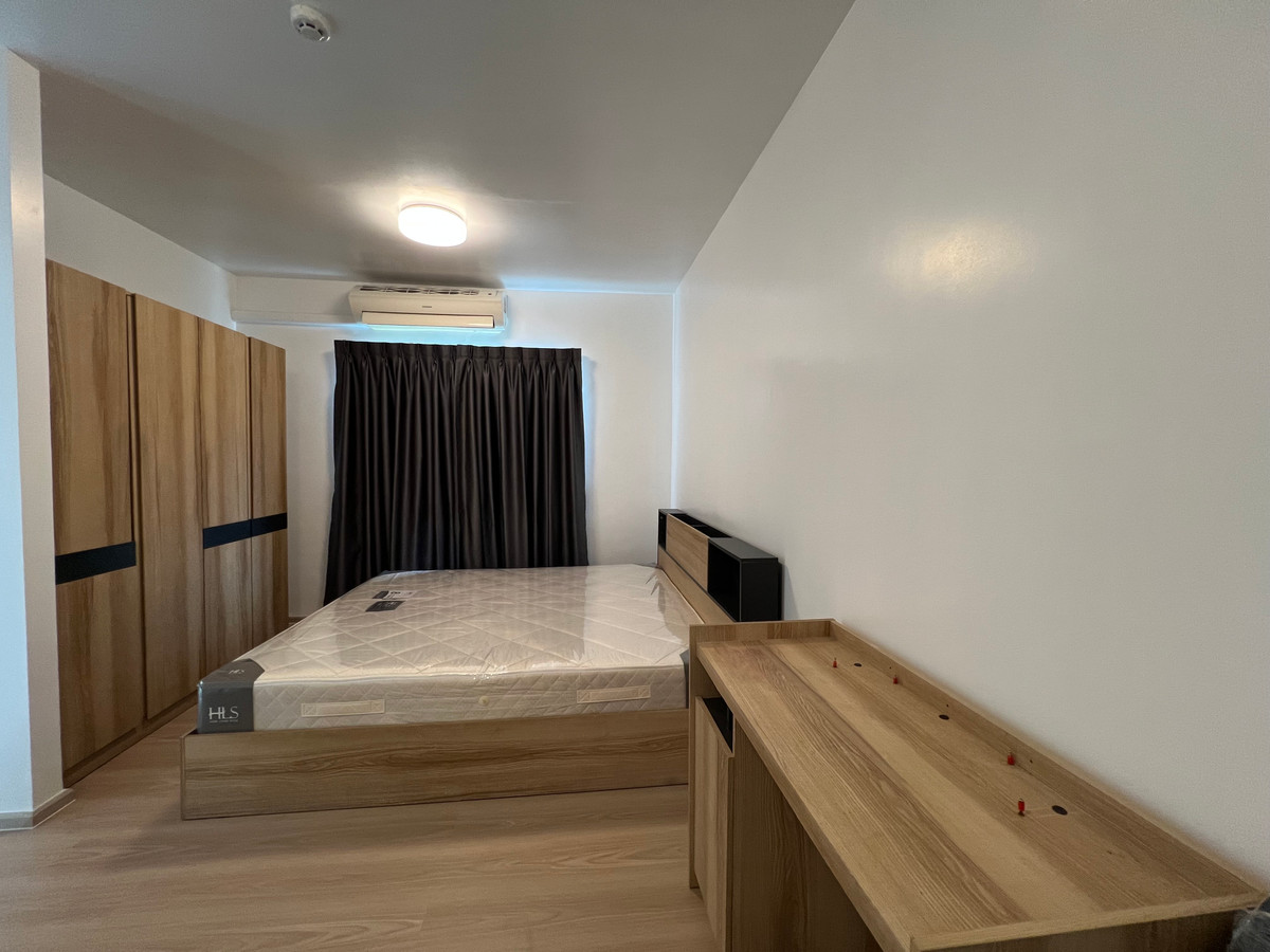 Condo for rent, Unio, size 26 sq m., Building A, 5th floor, Rama 2 Road view, only 8,000 baht. If interested, make an appointment to view. Line: minniemah Loading...