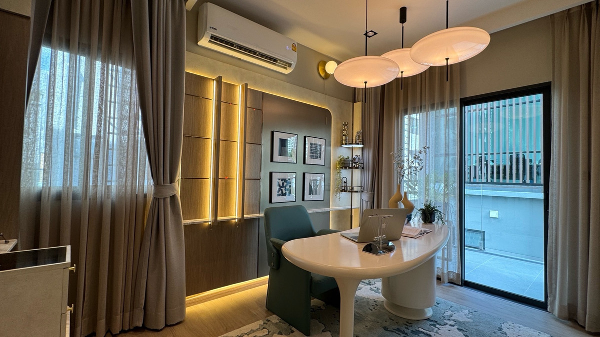 ขายบ้านพระราม 9 เพชรบุรีตัดใหม่ RCA : ขายบ้านหรู 4 ชั้น ใจกลางรัชดา-พระราม9 เพียง 4 นาทีถึง MRT ศูนย์วัฒนธรรม ต่างชาติซื้อได้