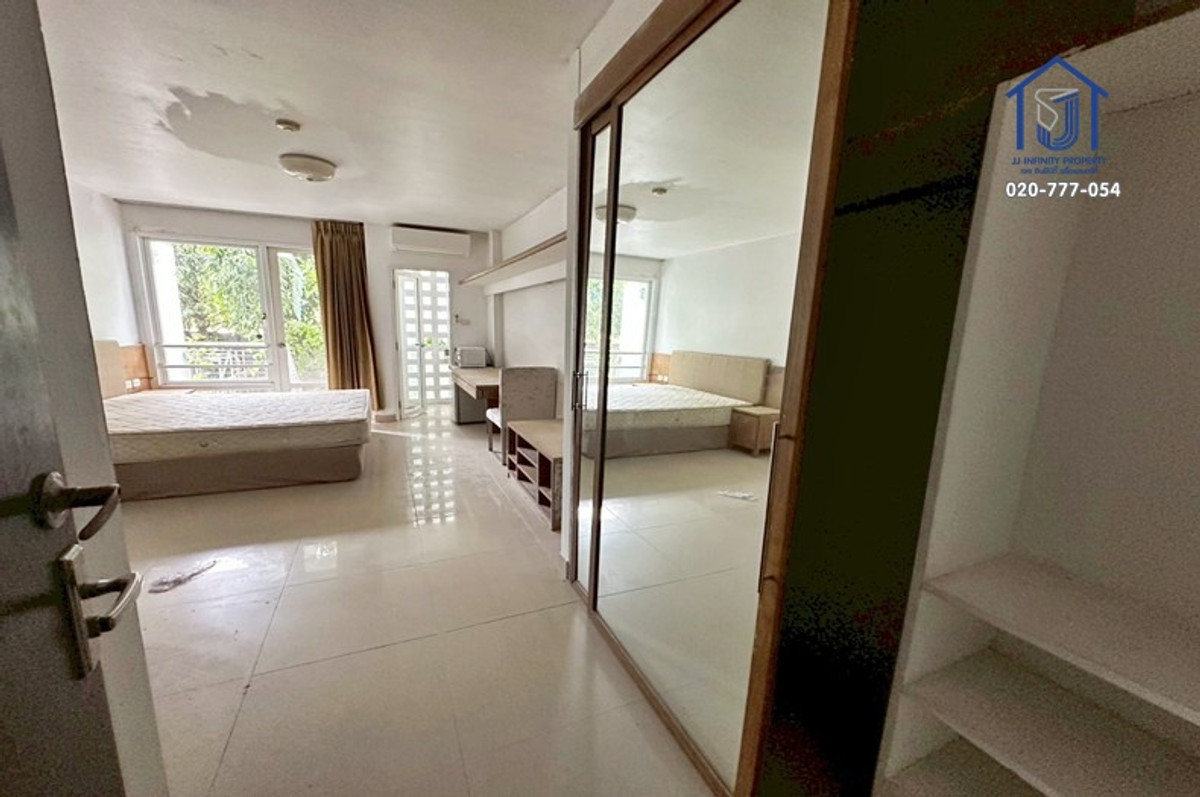 ขายคอนโดรัชดา ห้วยขวาง : ขายคอนโด ไอเฮ้าส์ ลากูน่า การ์เด้น อาคาร B ถนนRCA ซอยศูนย์วิจัย–พระราม 9 ใกล้ MRT