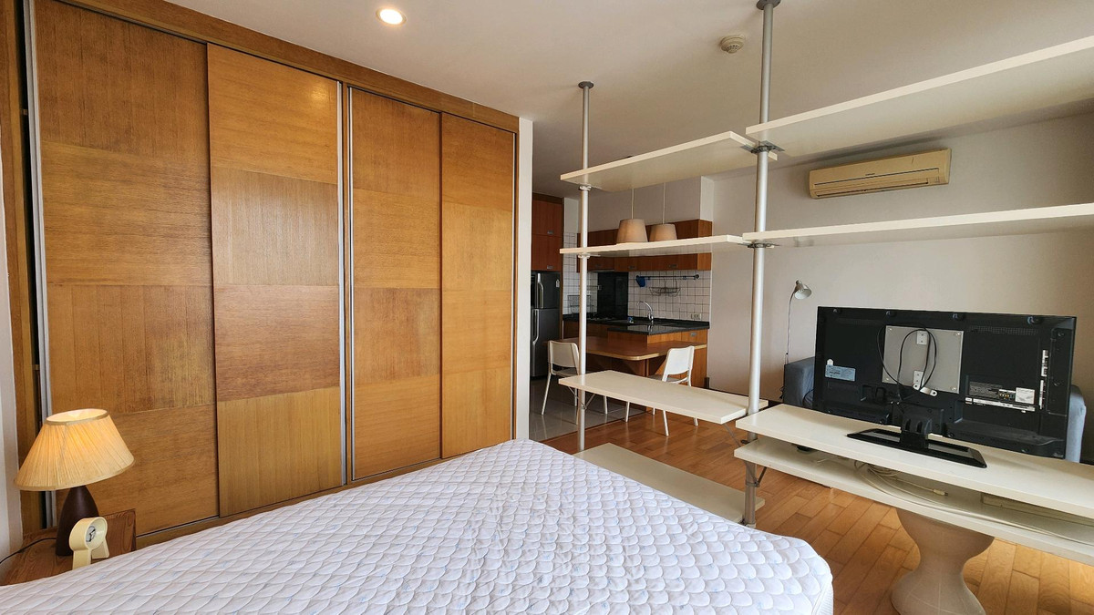 ให้เช่าคอนโดวงเวียนใหญ่ เจริญนคร : Villa Sathorn | สตูดิโอ ให้เช่า น่าอยู่ วิวไอค่อนสยาม ห้องกว้าง ตู้เสื้อผ้าใหญ่ ราคาดี ติดสถานีรถไฟฟ้ากรุงธนบุรี