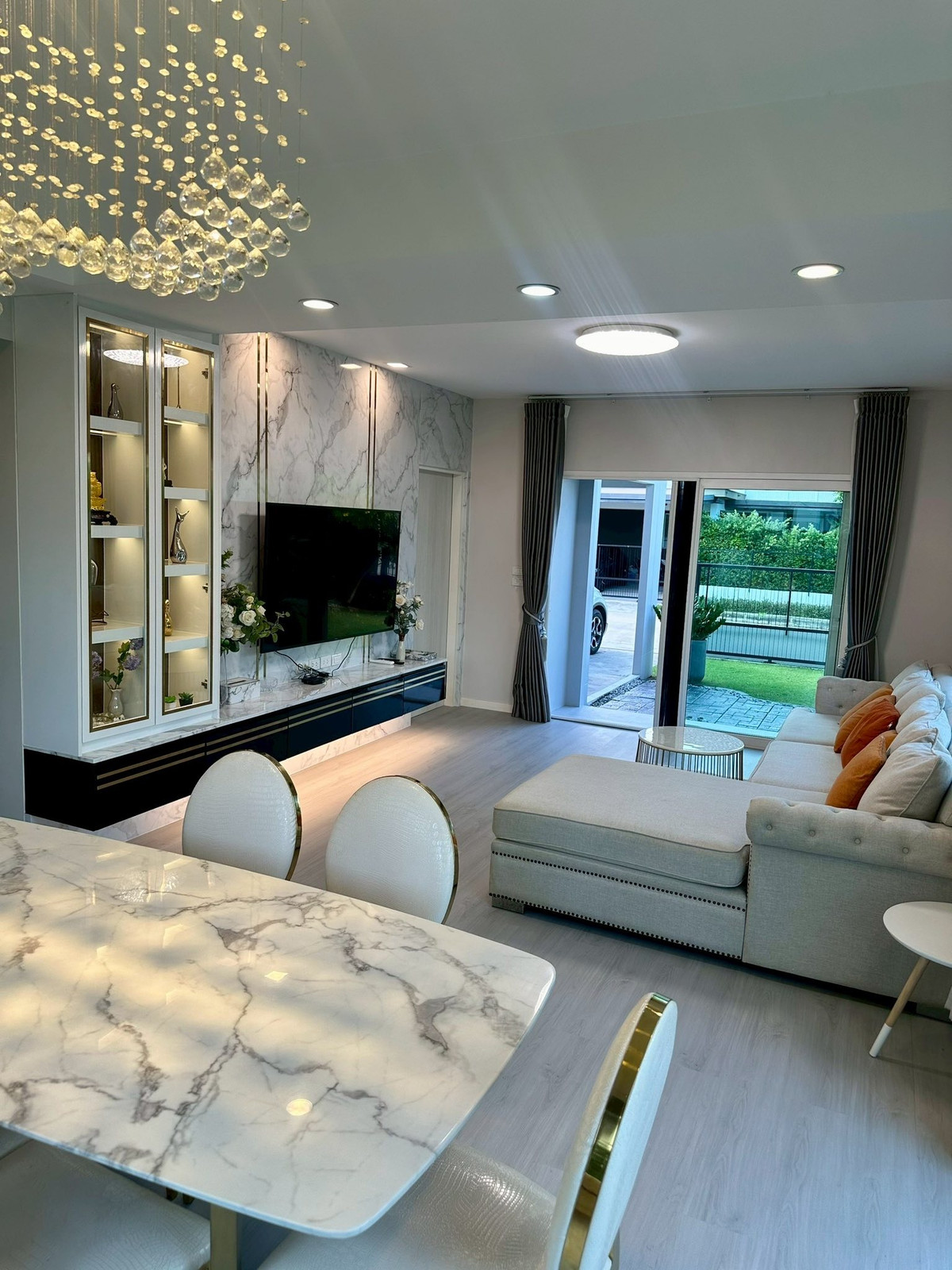 For rent – Baan Chaiyaphruek (L&H) near Ramintra-Chatuchot Expressway. Loading...