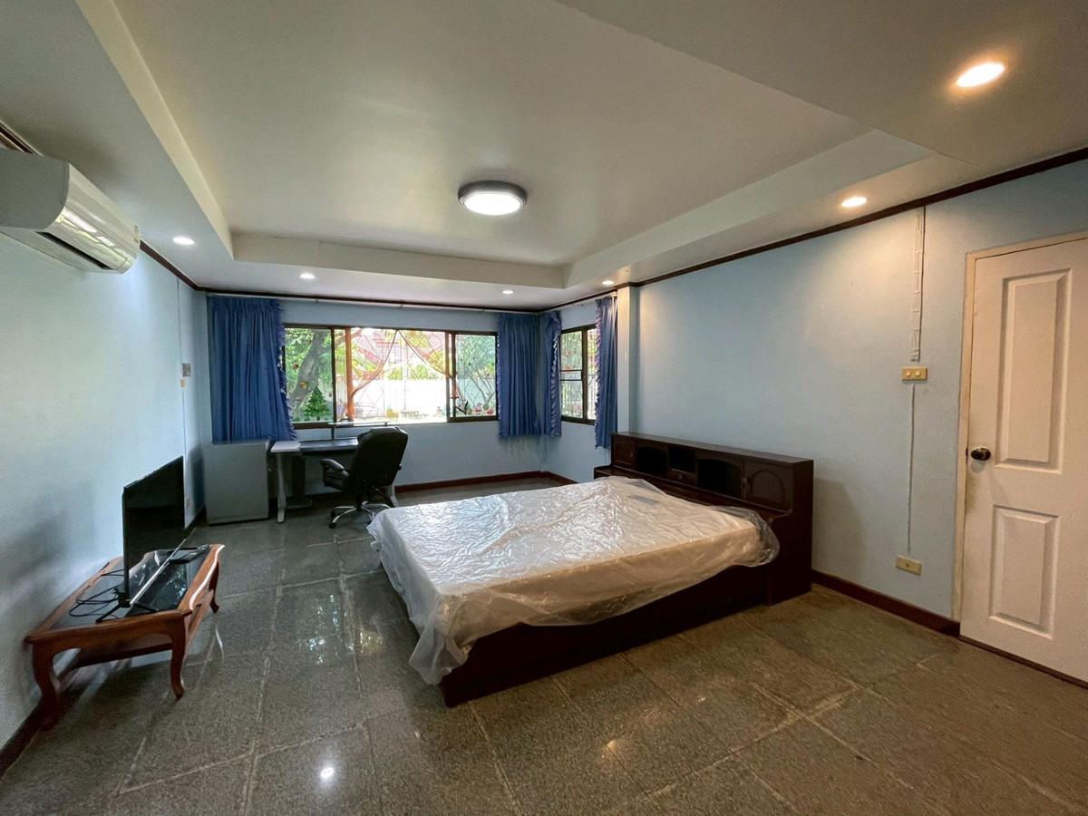 ให้เช่าบ้านบางซื่อ วงศ์สว่าง เตาปูน : 🔥❤️ ให้เช่า : บ้านเดี่ยว 2 ชั้น หมู่บ้านประชาชื่น(4 ห้องนอน, 3 ห้องน้ำ) ⛳️สถานที่ตั้ง: หมู่บ้านประชาชื่น ซ.13 ถ.สามัคคี ต.บางตลาด อ.ปากเกร็ด จ.นนทบุรี 11120💚Tel/Line : 085 484 8586 Ag.🔥ค่าเช่า 28,000 บาท/เดือน สัญญาเช่า 1 ปี (มัดจำ 2 เดือน,ล่วงหน้า1