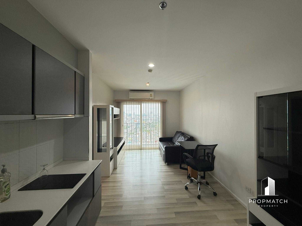 ✨Flash Deal ✨The Key Sathorn - Charoenrat( 2Bed 2Bath 55SQM.) แต่งครบพร้อมอยู่ !! เพียง 25,000บาทต่อเดือน Tel.0981315848 @propmatch Loading...