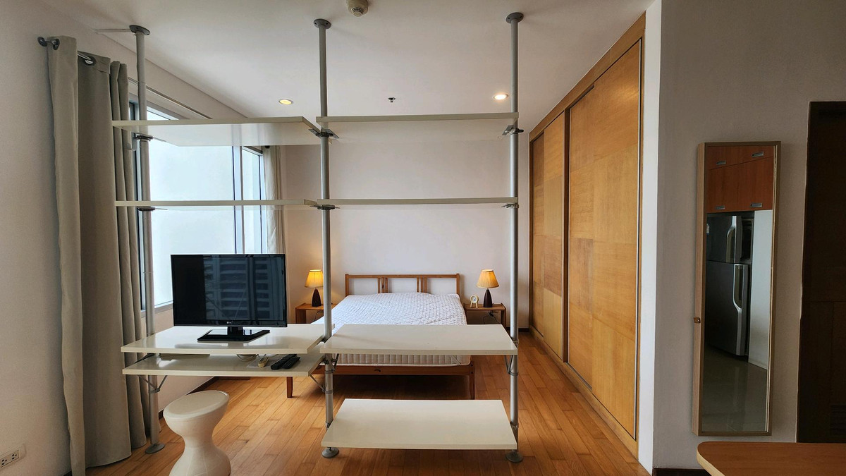 ให้เช่าคอนโดวงเวียนใหญ่ เจริญนคร : Villa Sathorn | สตูดิโอ ให้เช่า น่าอยู่ วิวไอค่อนสยาม ห้องกว้าง ตู้เสื้อผ้าใหญ่ ราคาดี ติดสถานีรถไฟฟ้ากรุงธนบุรี