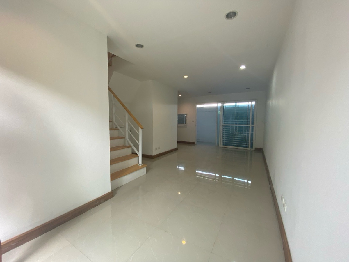 ขายทาวน์โฮม 2 ชั้น พฤกษาทาวน์เน็กซ์  ปิ่นเกล้า-พุทธมณฑล สาย4🏡📌 Line OA : @ladysai  Loading...