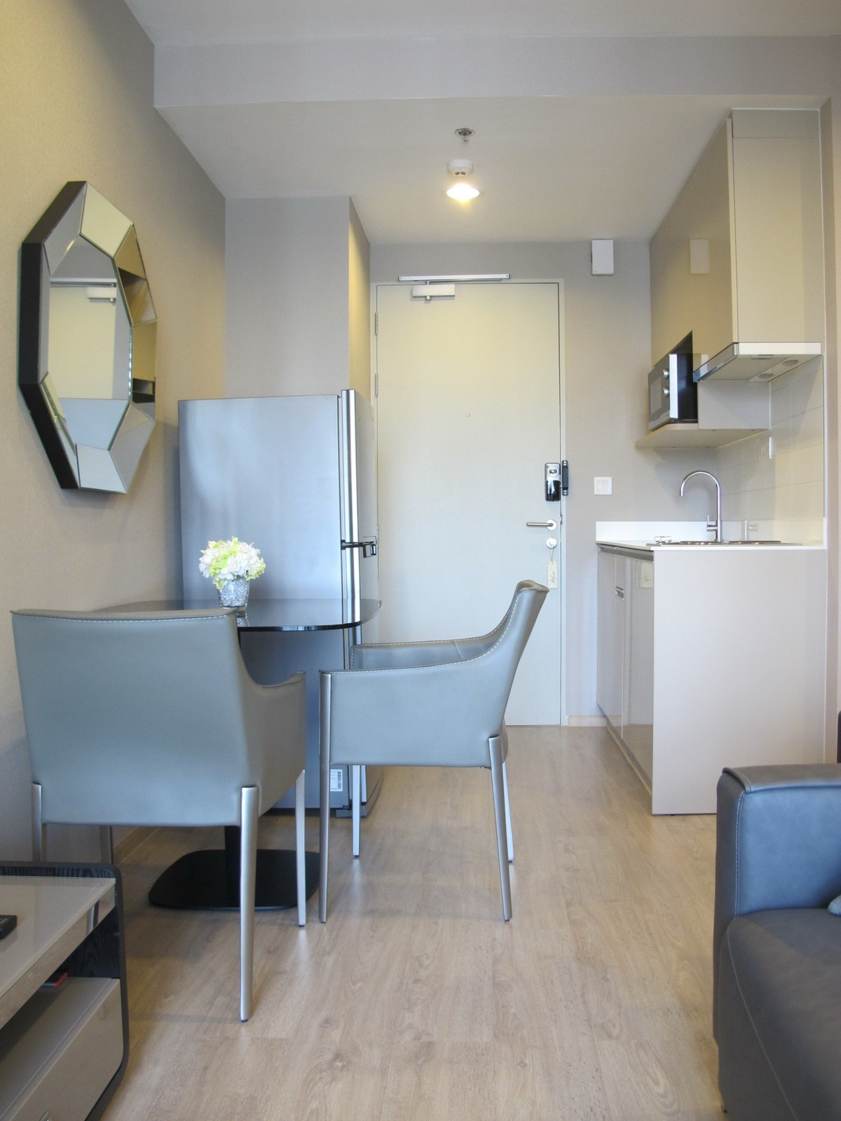 (for rent) Ideo Q Ratchathewi ใกล้รถไฟฟ้า BTS ราชเทวี เพียง 300 เมตร Loading...