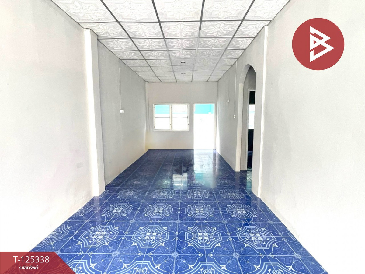 Townhouse for sale PK Garden Village, Pracha Uthit 90, Samut Prakan Loading...