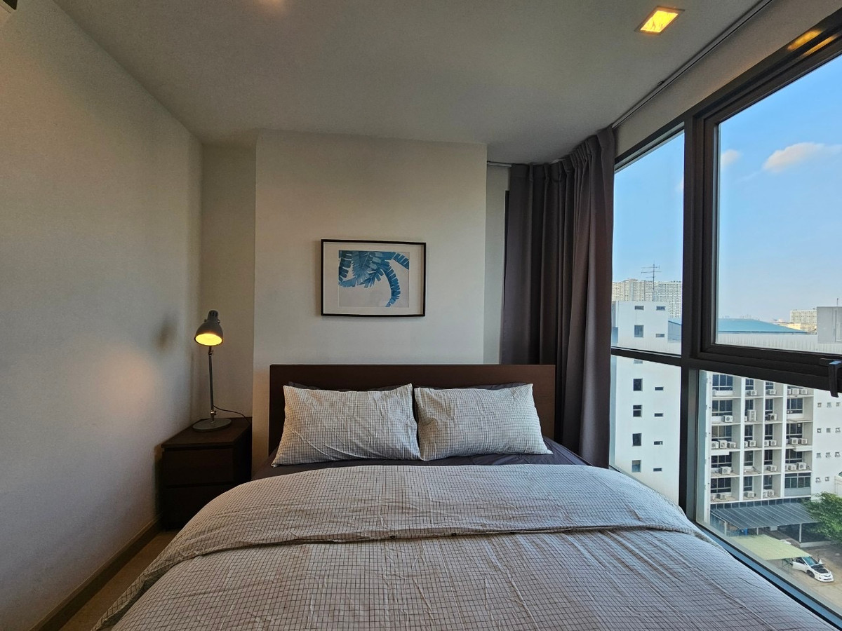 Low floor 2 bed 1 bath 45 sqm condo at Ideo Mobi Sukhumvit 81 for rent 25,000THB per month, Onnut BTS station Loading...