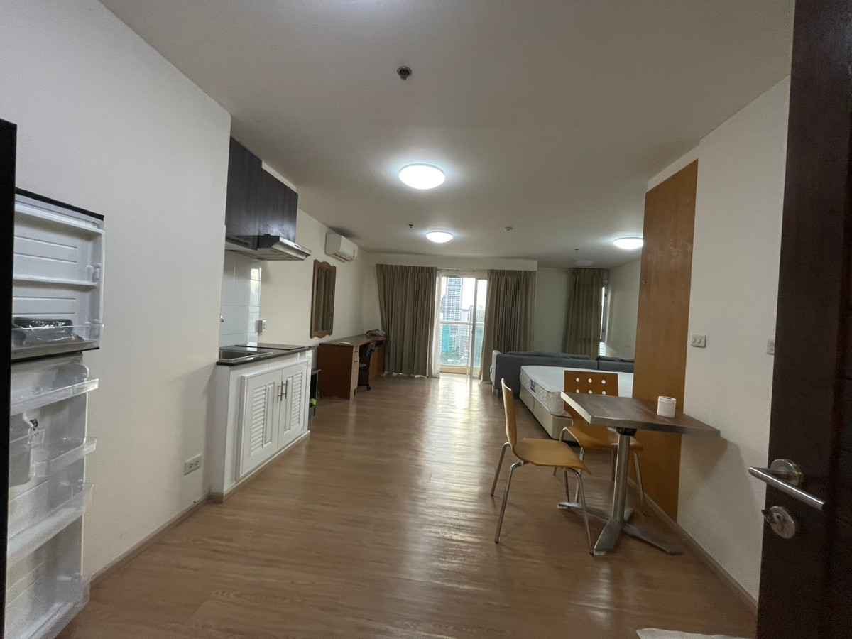 ให้เช่าคอนโดสีลม ศาลาแดง บางรัก : เช่า ห้องคอนโด สีลม สวีท (สาทร 12)