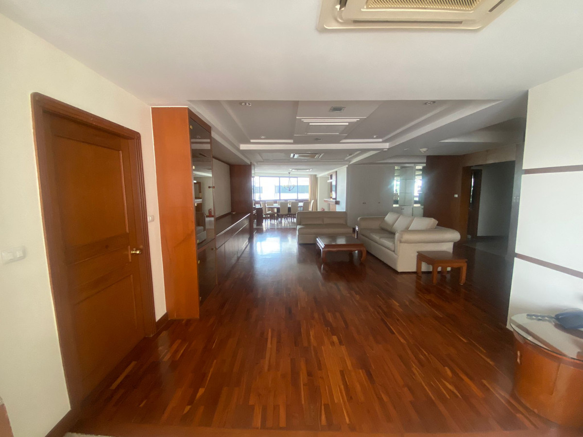 ขายคอนโดสุขุมวิท อโศก ทองหล่อ : ประกาศขาย คอนโดห้องใหญ่แบบ Type A ที่ President Park Sukhumvit 24 (Oak Tower)