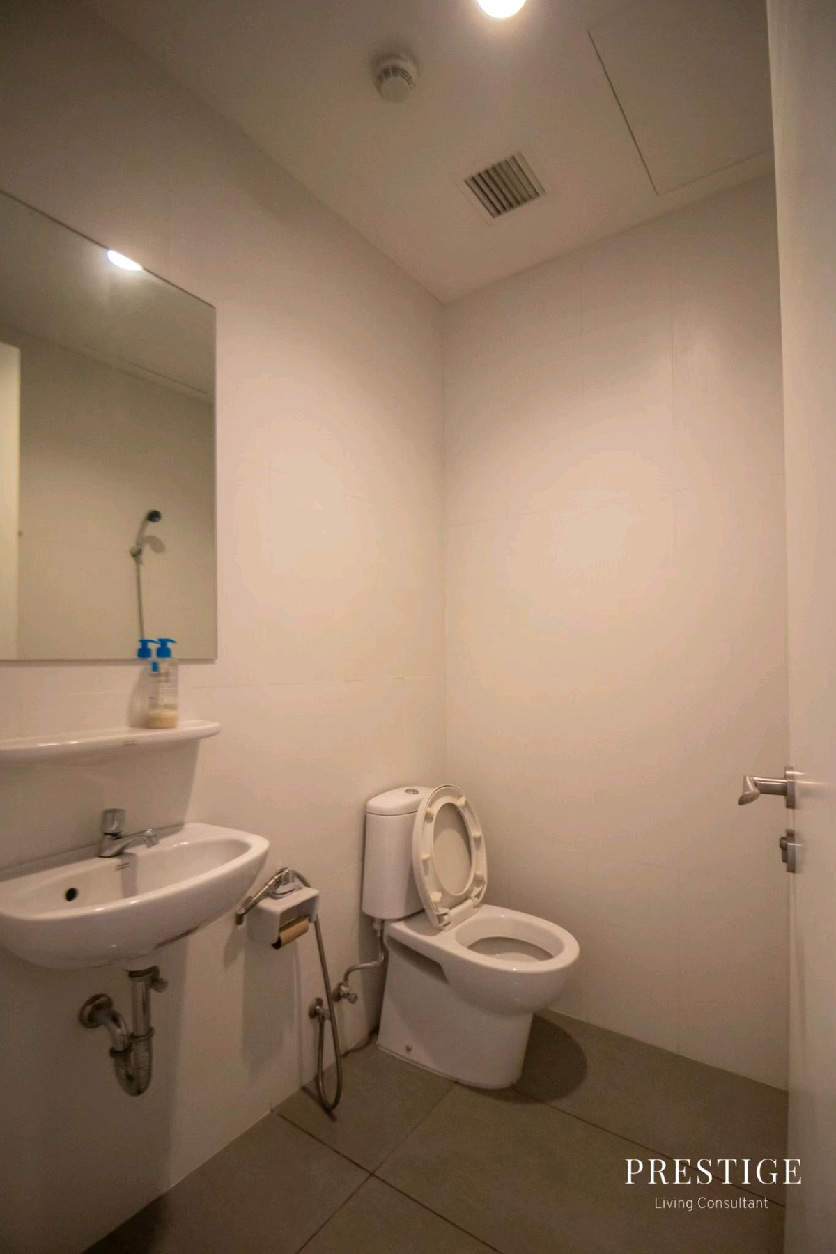 For RentCondoWitthayu, Chidlom, Langsuan, Ploenchit : 📌For RENT | 185 Rajadamri - 3BR (225 sqm) 240,000 THB