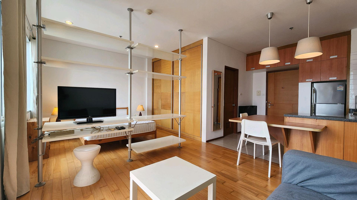 ให้เช่าคอนโดวงเวียนใหญ่ เจริญนคร : Villa Sathorn | สตูดิโอ ให้เช่า น่าอยู่ วิวไอค่อนสยาม ห้องกว้าง ตู้เสื้อผ้าใหญ่ ราคาดี ติดสถานีรถไฟฟ้ากรุงธนบุรี