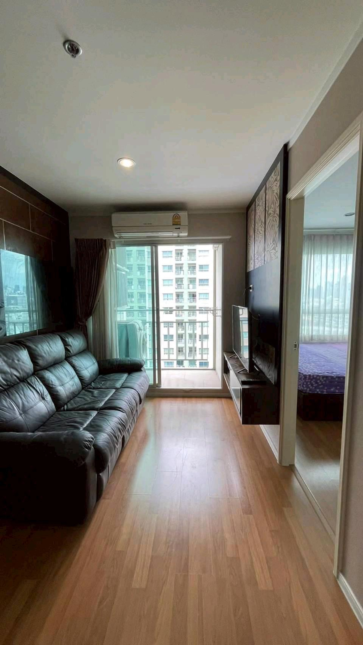 For rent‼️Lumpini Rama 9 RCA - room size 35 sq m. Urgent! 15,000฿ 🔥 Loading...