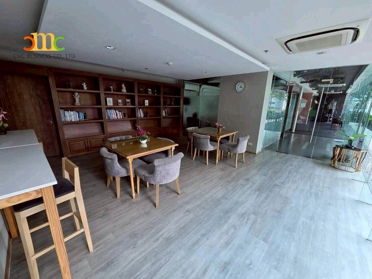 Sold with tenant Loading...