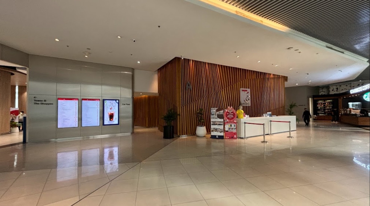 🏙️The Ninth Tower – สำนักงานให้เช่า🚆 ห่างจากสถานี MRT เพียง 450 เมตร Loading...