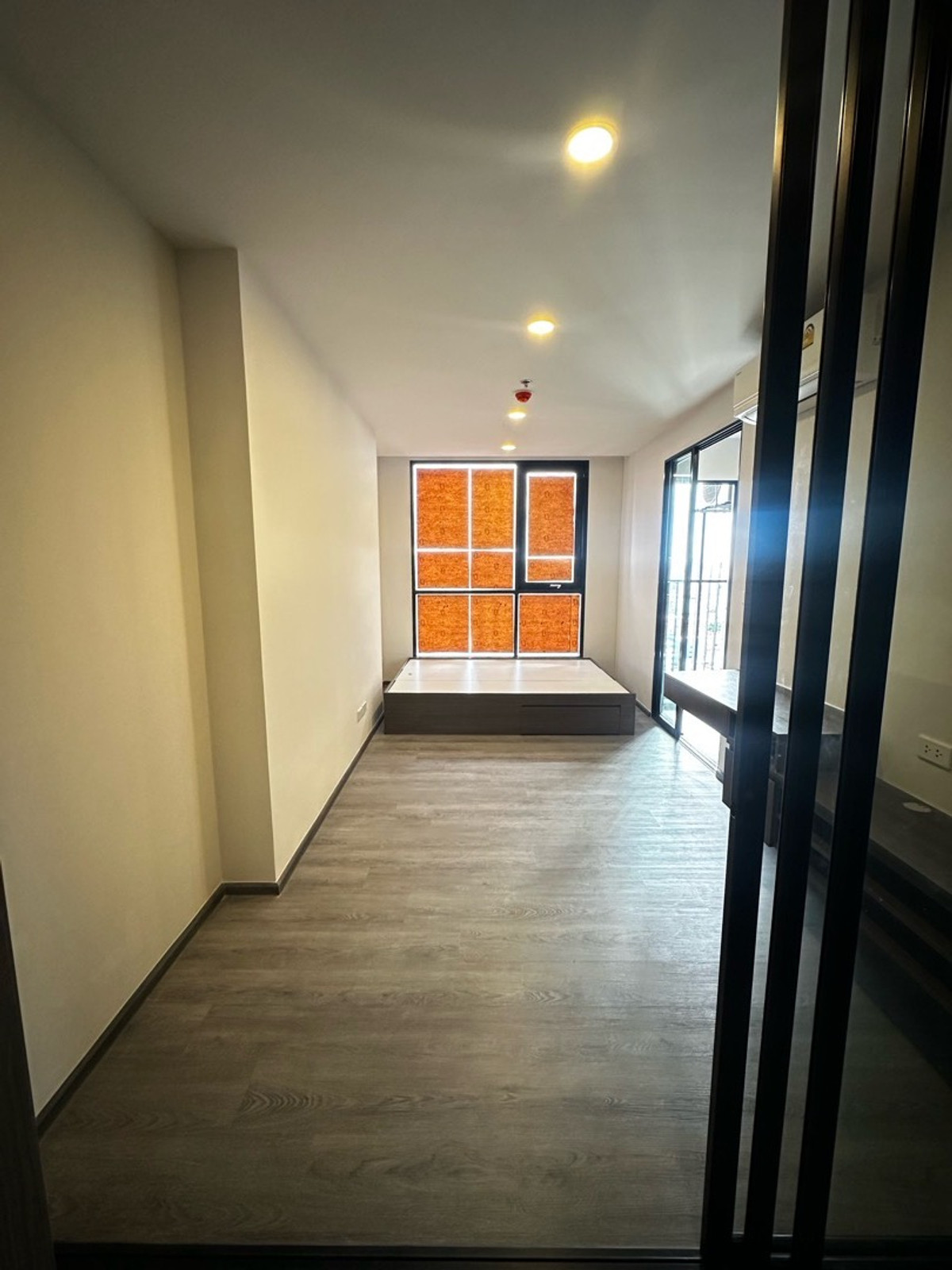 1 Bedroom Smart Closet 25.57 ตรม ราคาพิเศษ Loading...