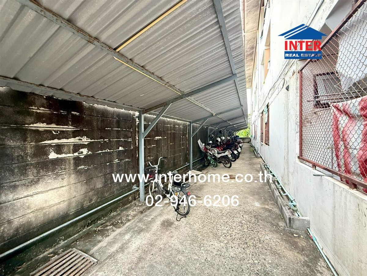 อพาร์ทเม้นท์ 3 ชั้น 174 ตร.ว. อพาร์ทเม้นท์ ซอยสุคนธสวัสดิ์14 ถนนสุคนธสวัสดิ์ เขตลาดพร้าว กรุงเทพมหานคร Loading...