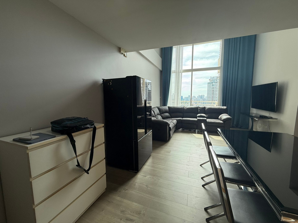 ให้เช่าคอนโดสาทร นราธิวาส : For Rent The Empire Place 2beds duplex size 108 sq.m. F/F