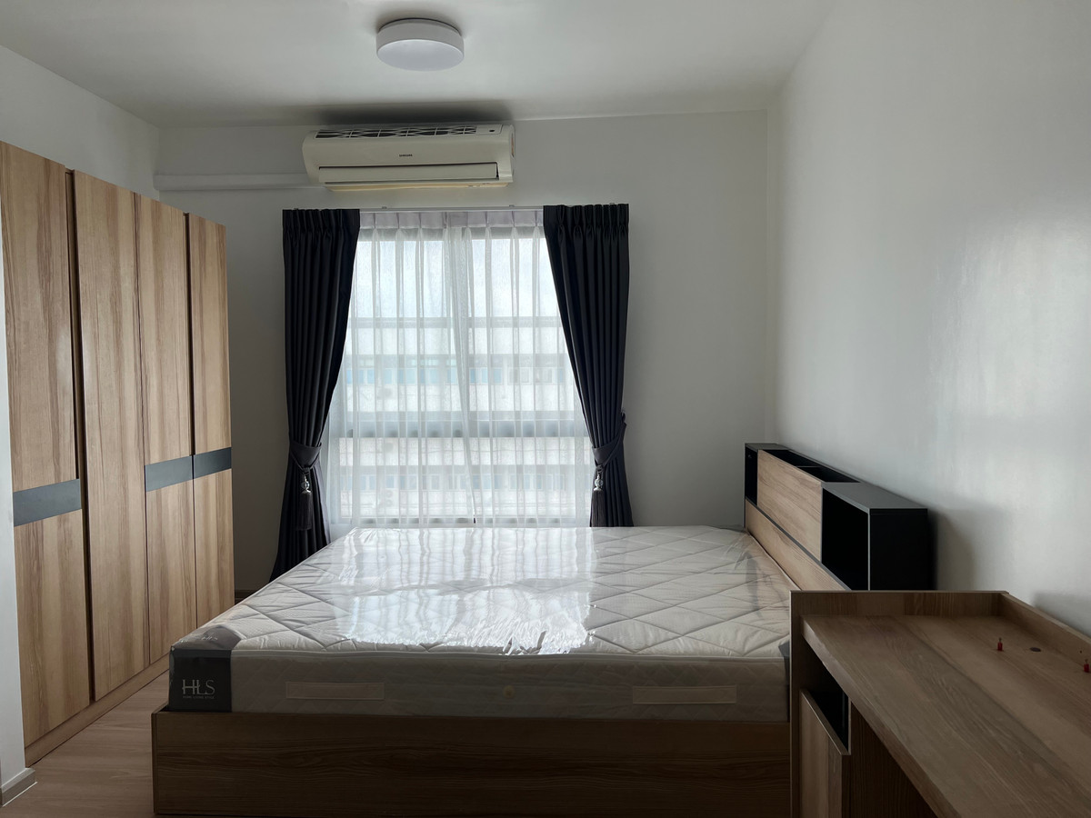 Condo for rent, Unio, size 26 sq m., Building A, 5th floor, Rama 2 Road view, only 8,000 baht. If interested, make an appointment to view. Line: minniemah Loading...