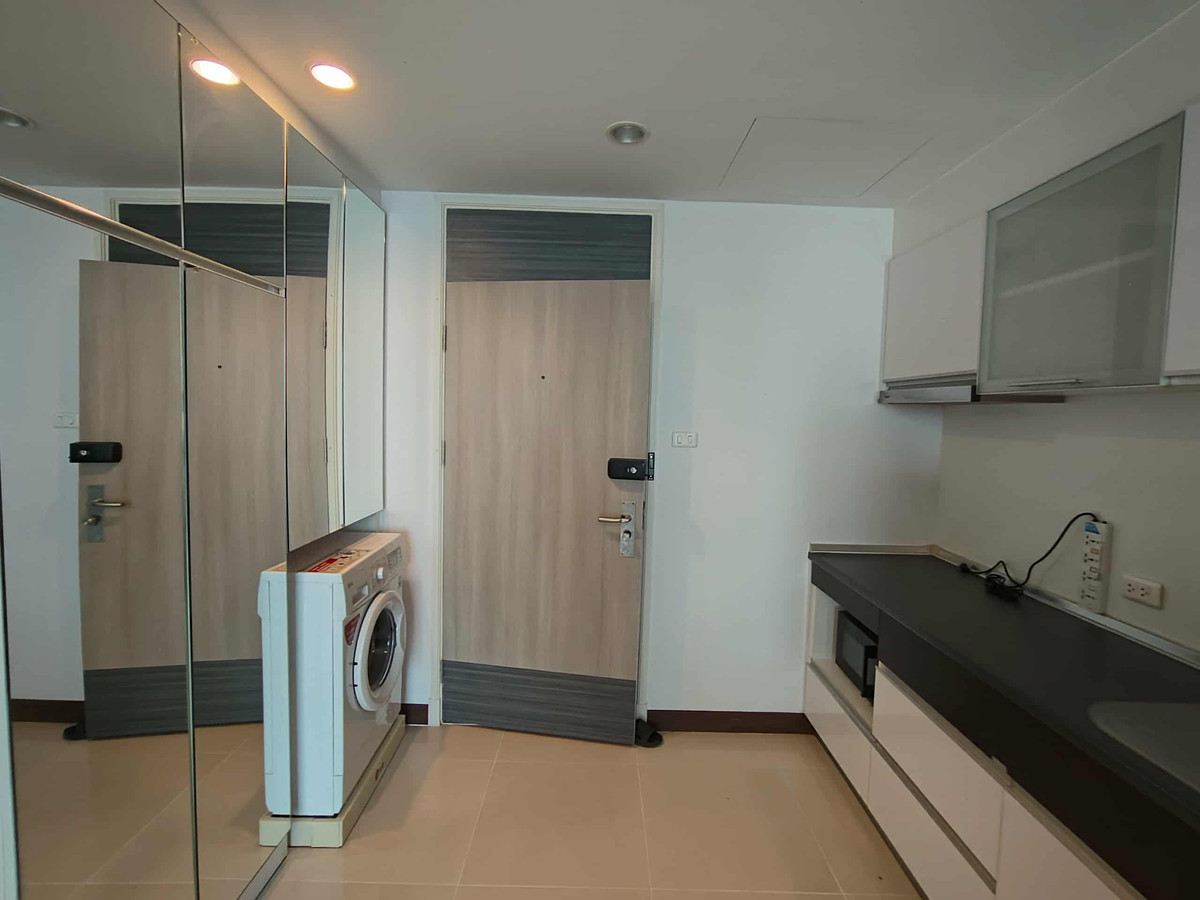 Room for rent, 1 bedroom, 1 bathroom, 50 sq m., north direction, 22K Loading...