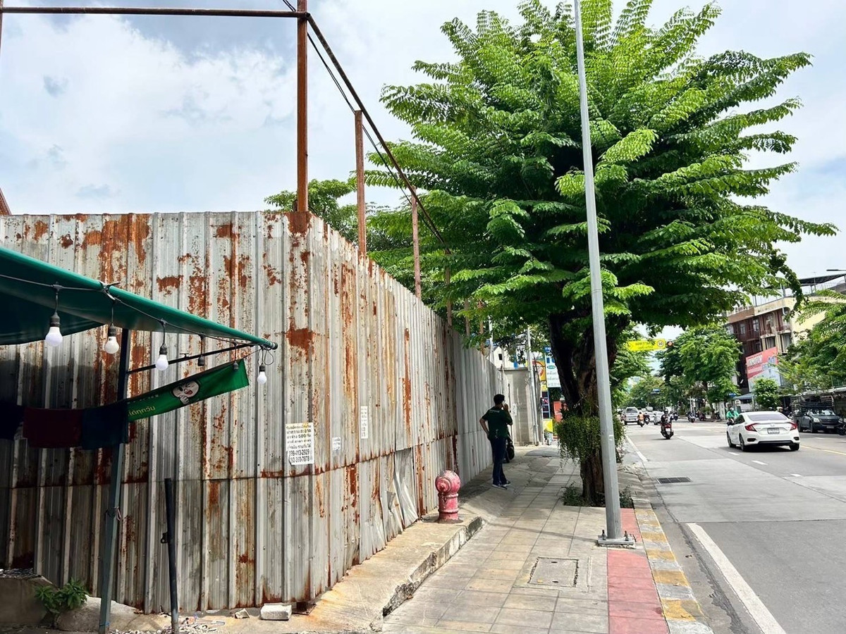 ให้เช่าที่ดินพระราม 3 สาธุประดิษฐ์ : สาธุประดิษฐ์ 15  (ปากชอย ติดถนนสาธุ) หน้ากว้าง 23 เมตร ลึก 92 เมตร📞0639399665