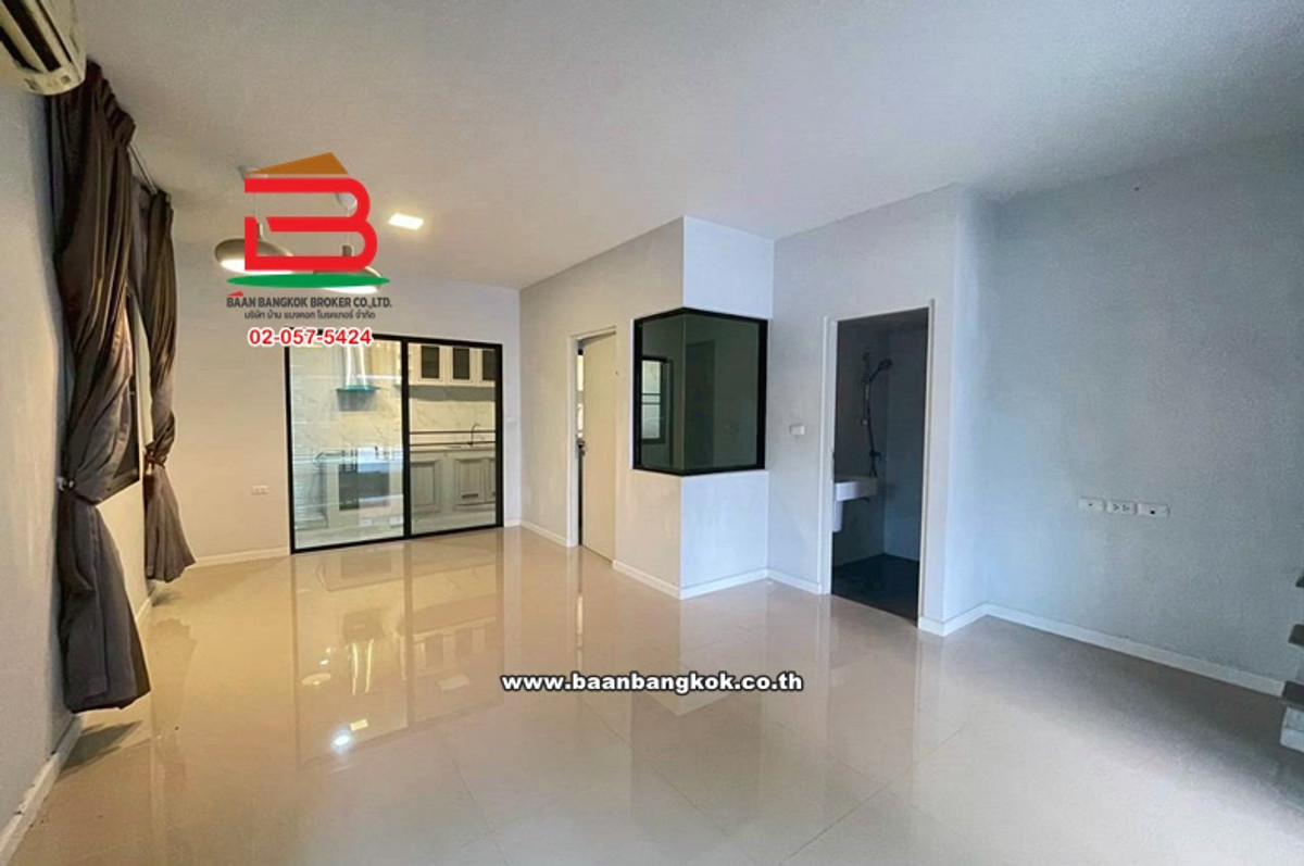 Townhouse, Siri Place Westgate Village, area 29.8 sq m, good location, near Venue ID Westgate, Bang Mae Nang Subdistrict, Bang Yai District, Pathum Thani Province. Loading...